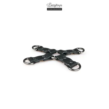 Cruz hogtie em napa preta com 4 argolas em D 18,5 cm
